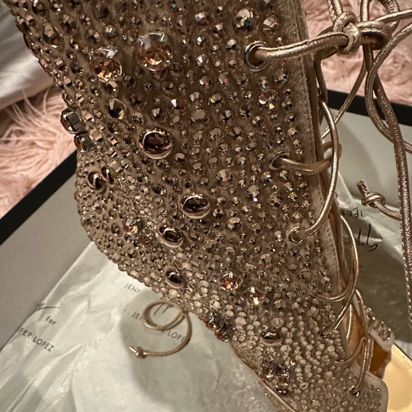 Boots with crystals numbered for Jennifer Lopez! - Picture 4 of 6